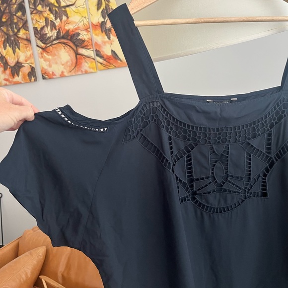 NWT Banana Republic Cold Shoulder Black Blouse - Picture 2 of 5